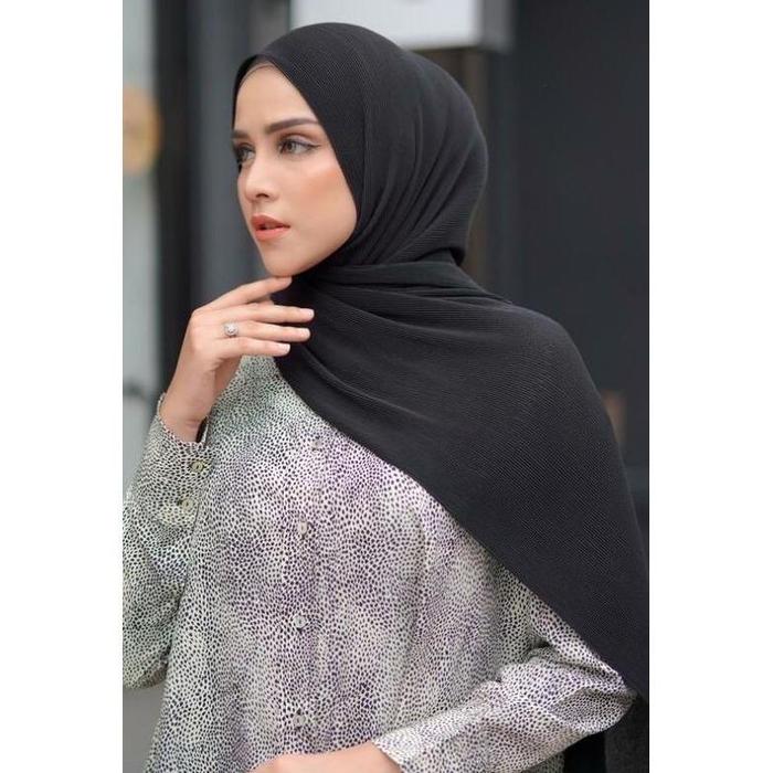 BUTTONSCARVES PLEATED SHAWL - TAPIS SHAWL