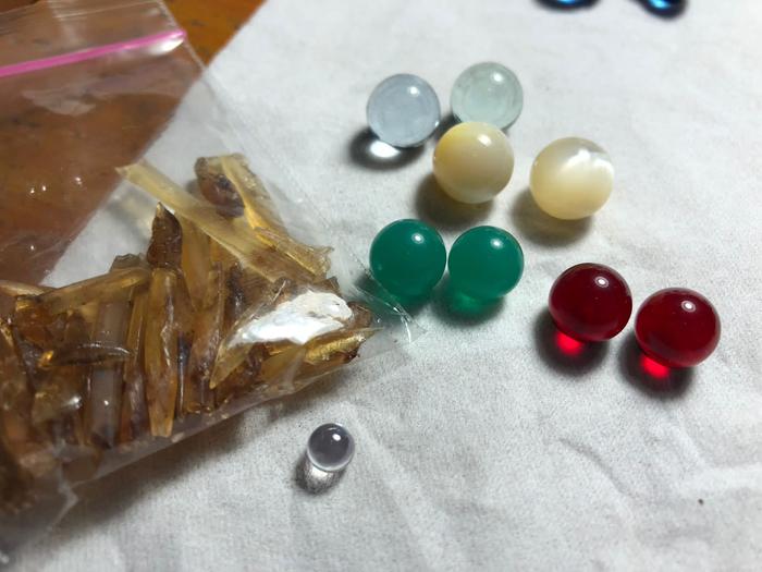 Koleksi Batu Mustika Alami dari Kalimantan 8pcs