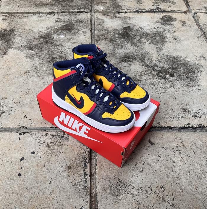 NIKE DUNK HIGH UP VARSITY MAIZE