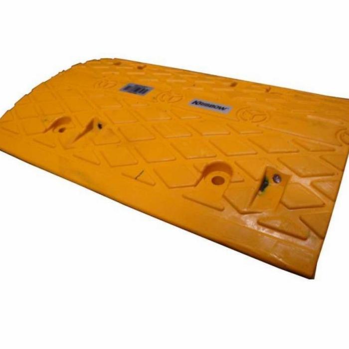 Speed Hump Middle Polisi Tidur Karet 50x35x5cm Krisbow Yellow 10051430
