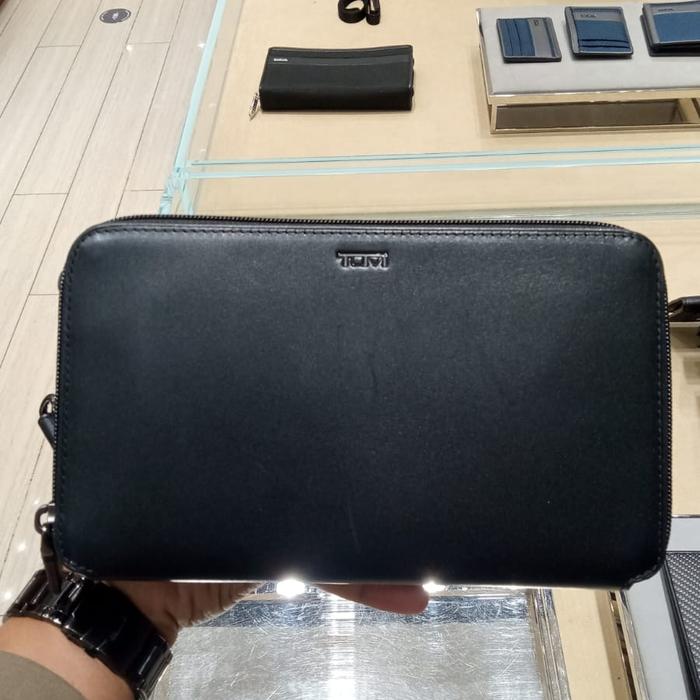 Clutch TUMI Black Original