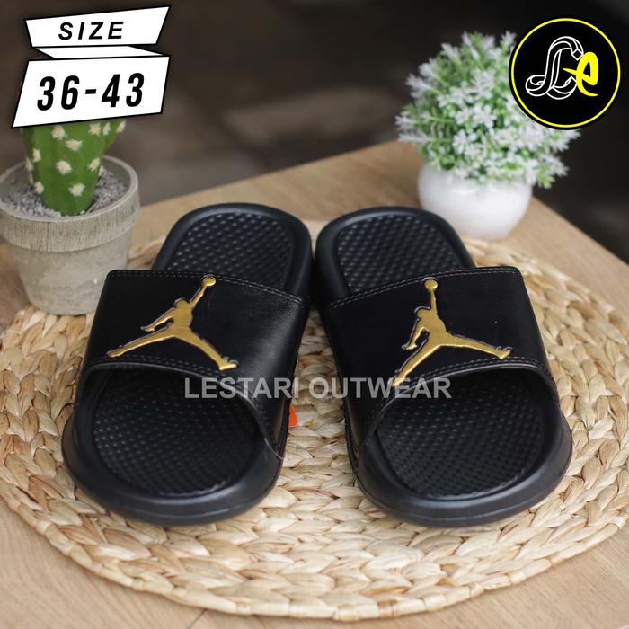 LESTARI OUTWEAR Sandal PRIA DAN WANITA JORDAN LOGO BIG SIZE UKURAN 36-43 Bahan Original Minisho Impo