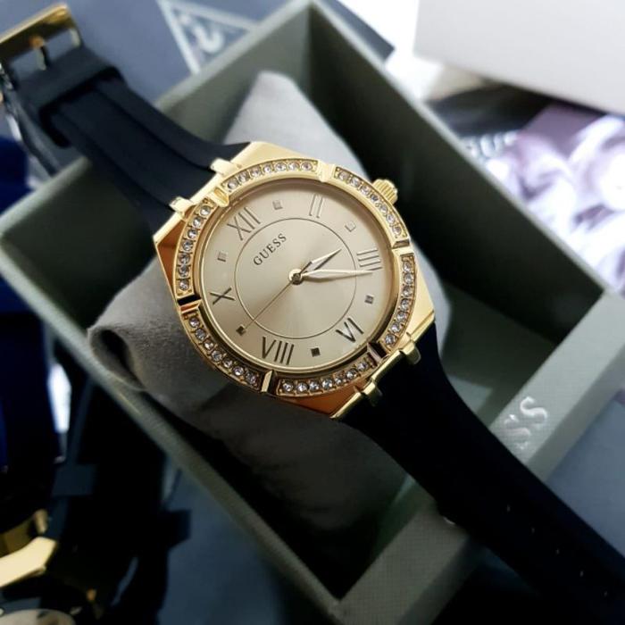 Jam Tangan Wanita GW0034L1 Gold Rubber Black Original