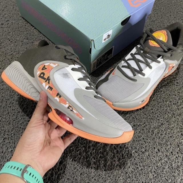 Zoom Freak 4 IronStone / Sepatu basket giannia