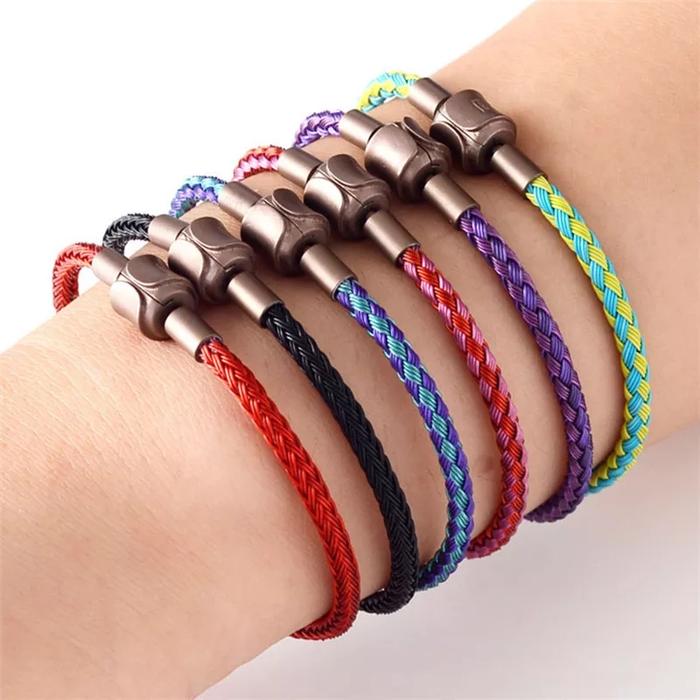 Bahan Gelang emas Tali Kawat emas Liontin Huruf