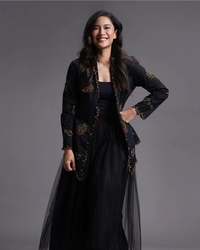 Kebaya Encim Embroidered Batik Bordir Sejauh Mata Memandang