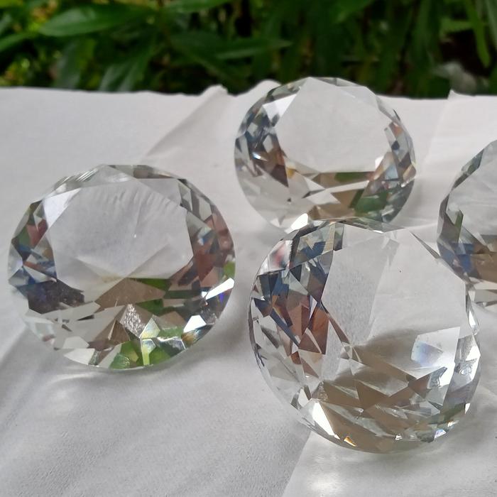 BERLIAN KACA / BERLIAN SINTETIS - KW / bukan bacan dan permata