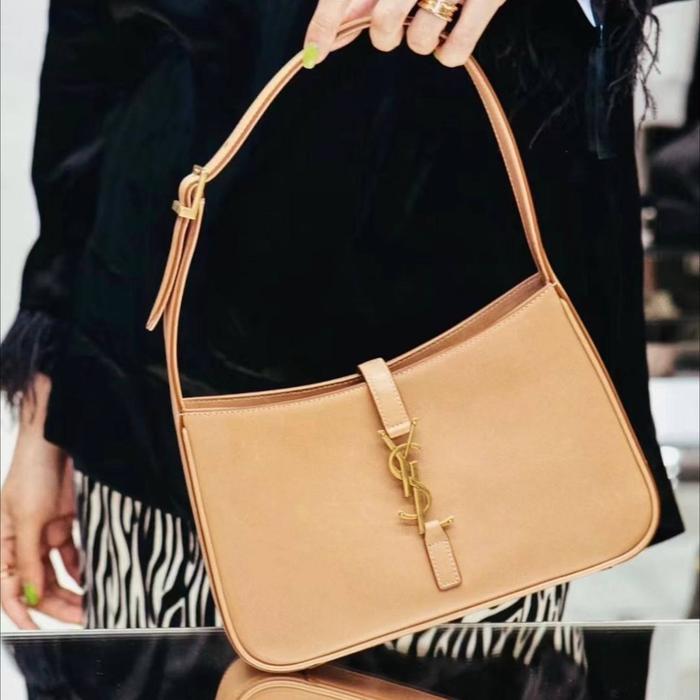 YSL Saint Laurent Le 5 a 7 Hobo Bag Black GHW Shoulder Authentic Gua