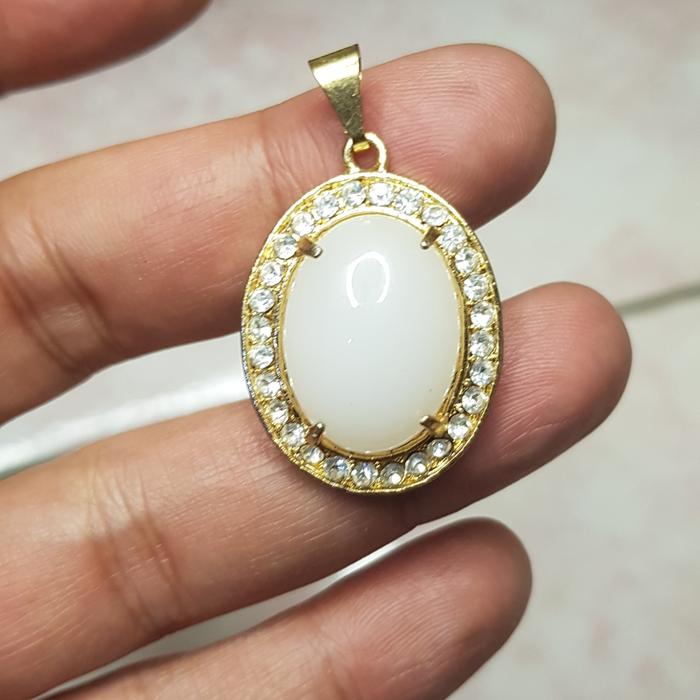 liontin asli batu giok