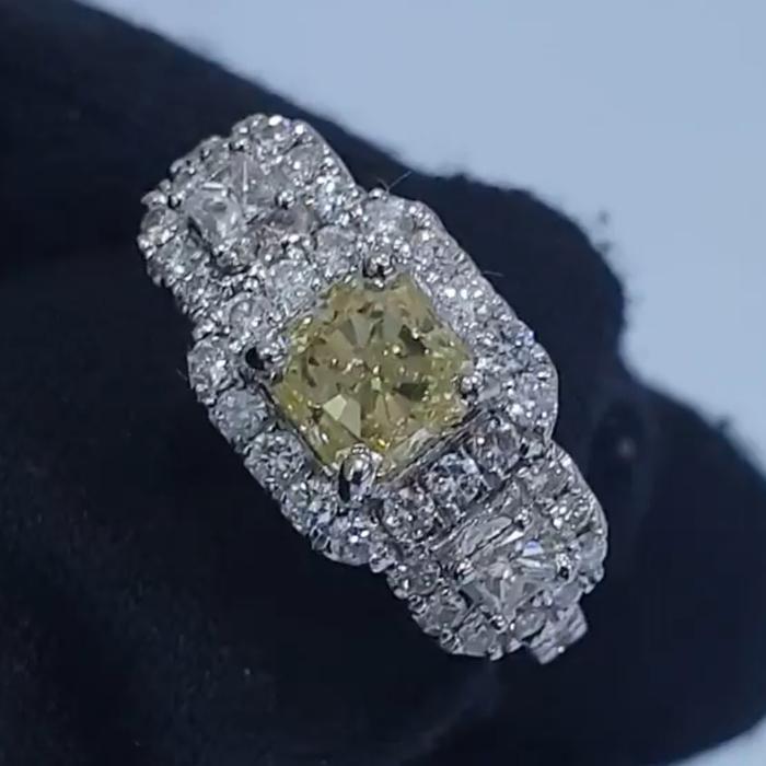 natural fancy yellow diamond 1 carat