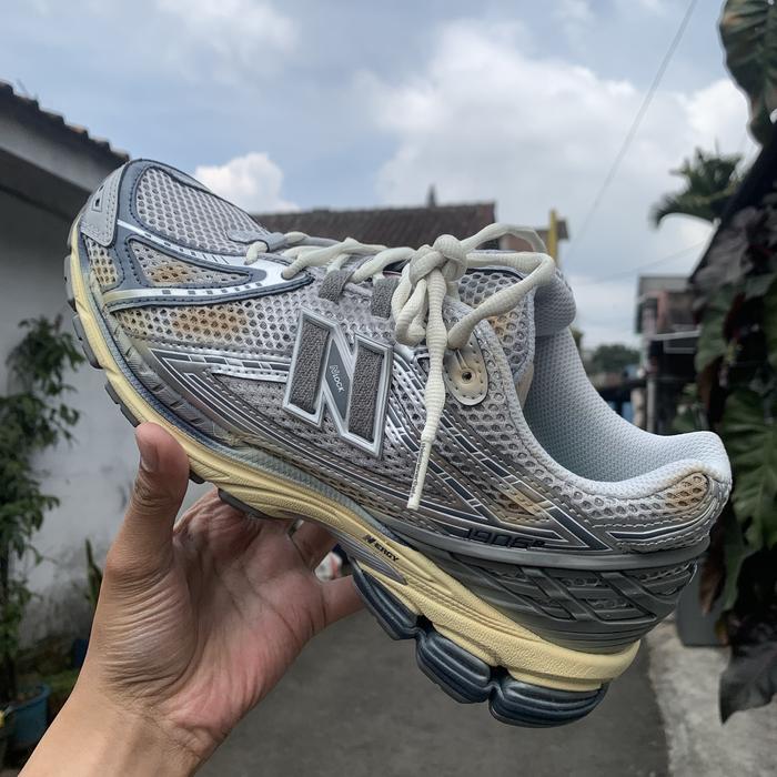 NEW BALANCE 1906R THISISNEVERTHAT