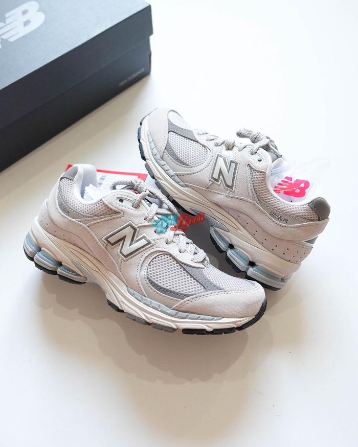 NEW BALANCE 2002R RAIN CLOUD