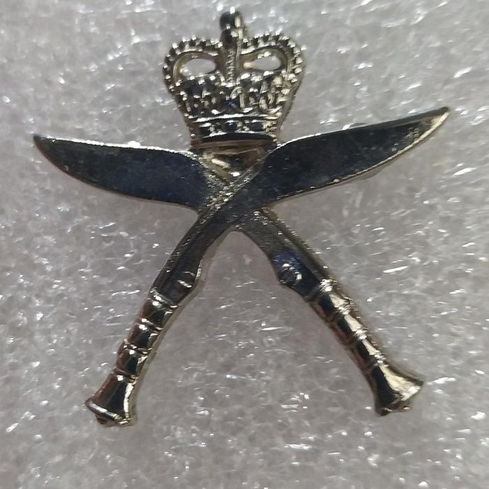 badge/pin kukri