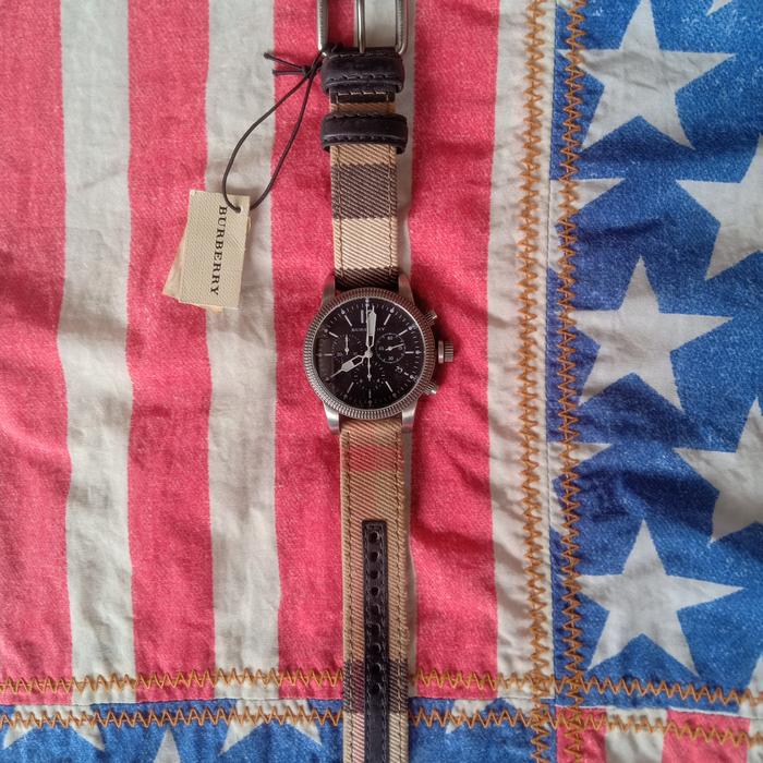 jam tangan pria Burberry