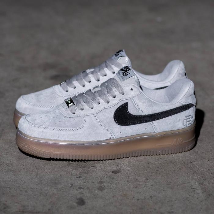 NIKE AIR FORCE 1 REIGNING CHAMP GREY