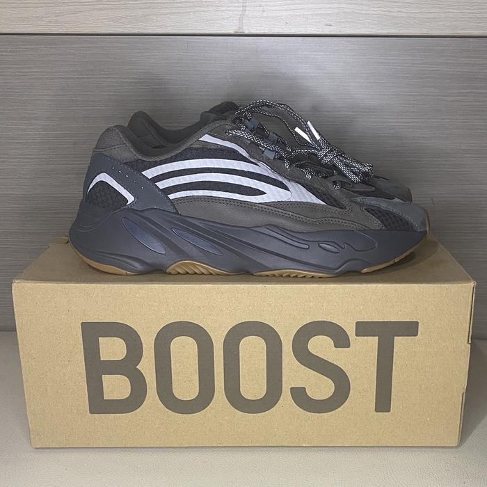 Yeezy 700 Geode V2 Original Authentic Sneakers 100%