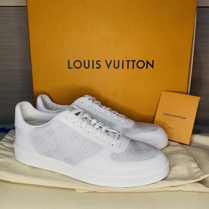 LOUIS VUITTON RIVOLI SNEAKERS LV 7.5 AUTHENTIC ORIGINAL SNEAKERS 100%