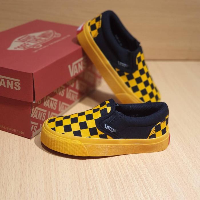 Sepatu Vans slip on checkerboard anak hitam kuning tidak licin