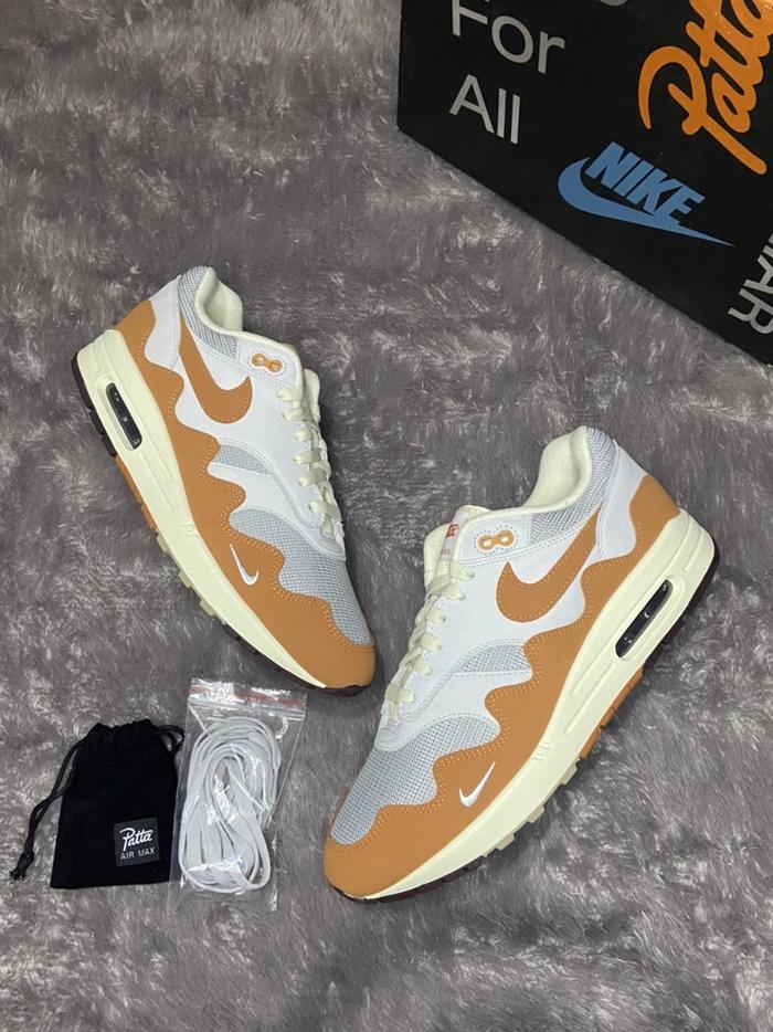 NIKE AIRMAX 1 PATTA MONARCH US 11 AUTHENTIC ORIGINAL SNEAKERS 100%