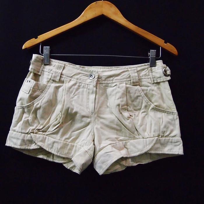 DI243 SIZE L SILK THIMBLE HOTPANTS CELANA PENDEK IMPORT SECOND BEKAS