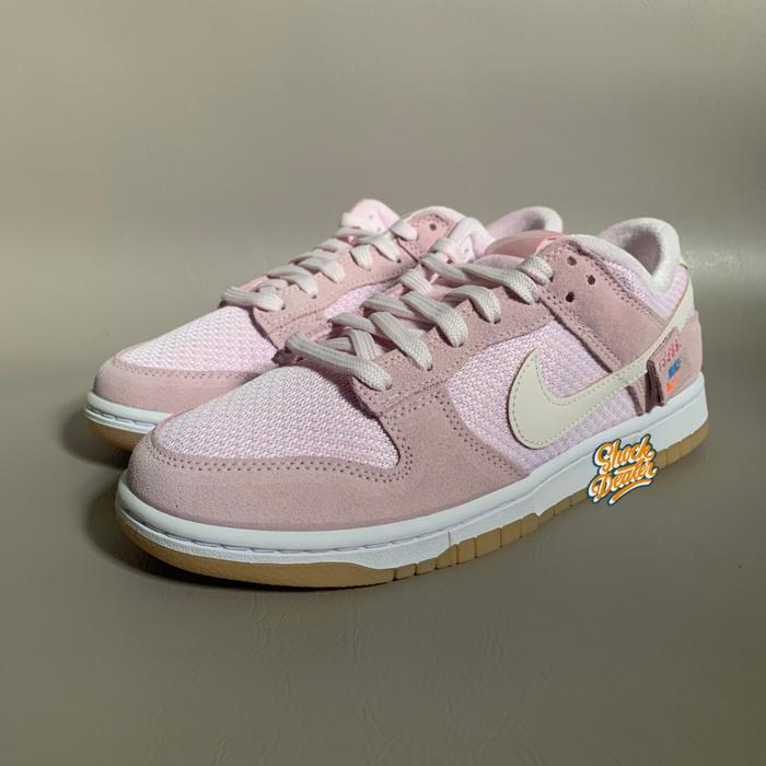 Nike dunk low se teddy bear pink