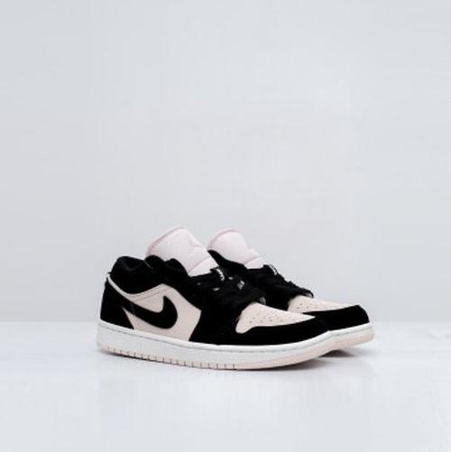 SEPATU NIKE AIR JORDAN 1 LOW - BLACK/GUAVA ICE-WHITE