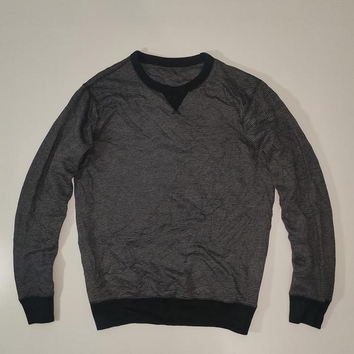 UNIQLO Stripe Crewneck
