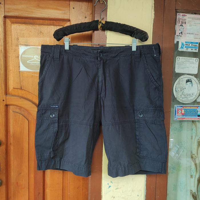 Jual Short Pants Cargo Calvin Klein Size 37