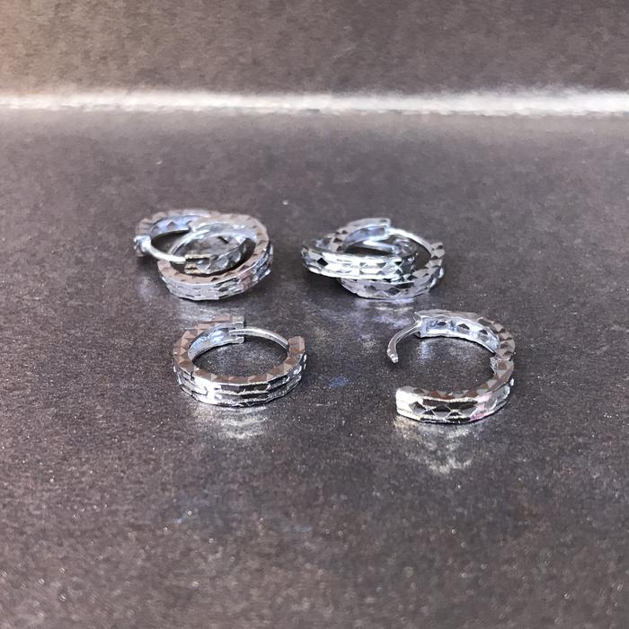 ANTING EMAS 750 PUTIH