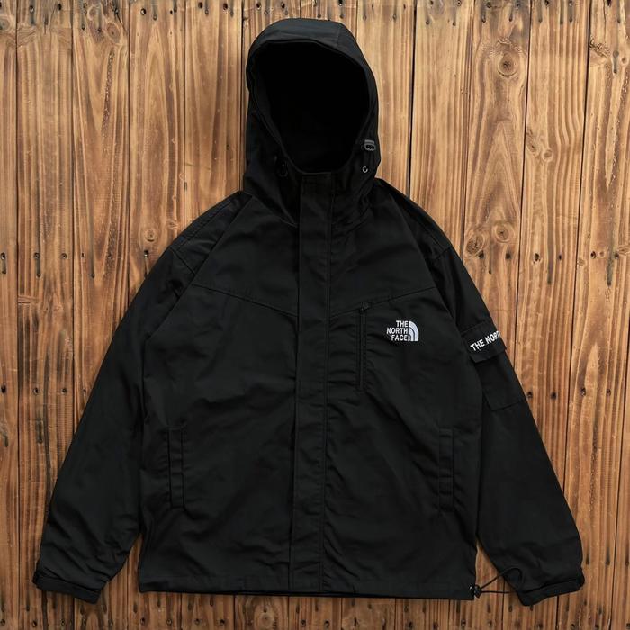 Jaket Pria Parasut Outdoor TNF Waterproof Hitam High Quality