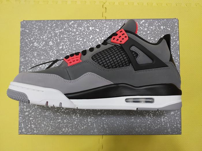 Air Jordan 4 Retro Infrared 43 BNIB Original Receipt Ada
