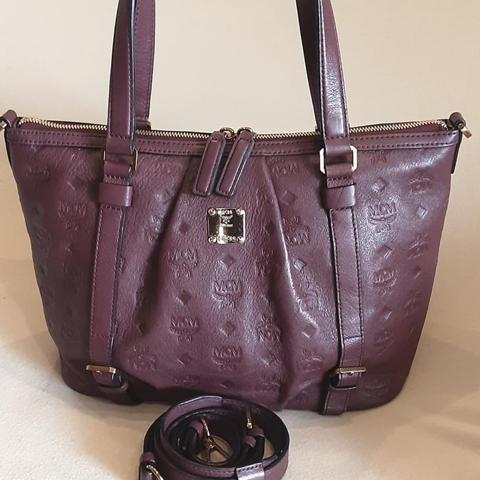 tas wanita MCM embossed monogram two way ( tote/sling bag - rare )