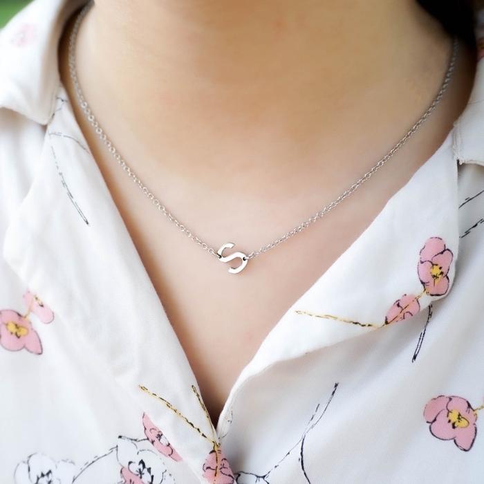Kalung huruf inisial miring mini side letter huruf miring