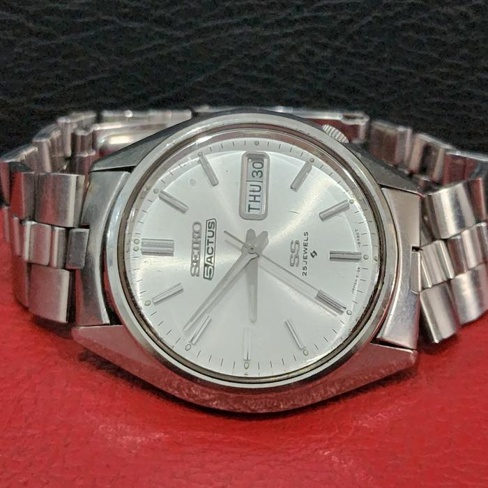 SEIKO 5 ACTUS 6106-8610 AUTOMATIC LIKE NEW Not Omega Rolex