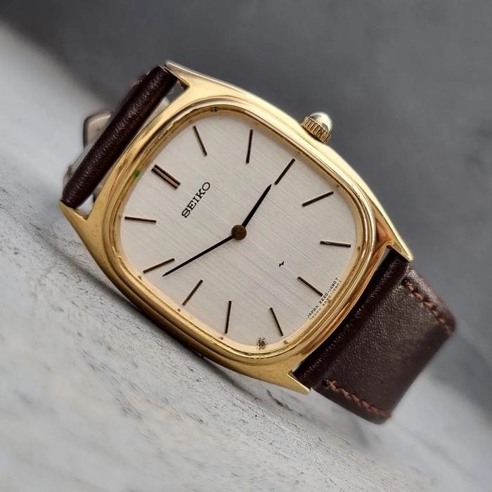seiko chariot 2220 goldplate