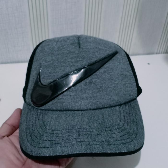 topi Nike second bekas thrift pria wanita