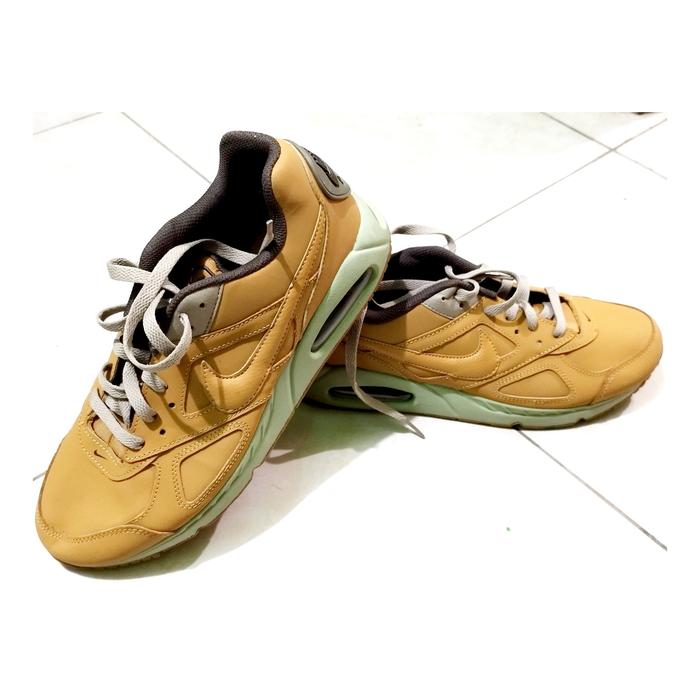 Sepatu Nike AirMax Kulit Size 43