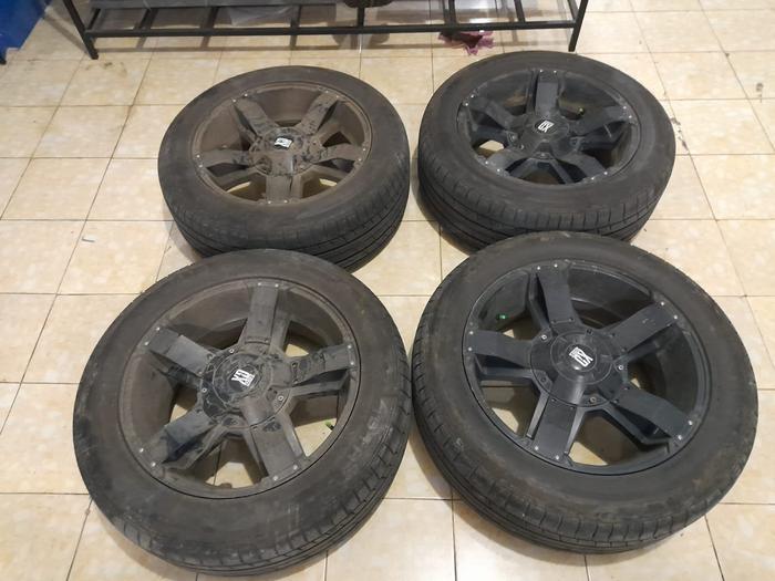 Velg Bekas Mobik XD SERIES R 20 Pcd 6X139,7 + Ban Accelera 285 50 R20