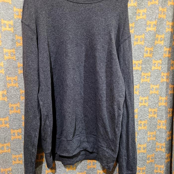 crewneck uniqlo abu tua original second size L fit XL