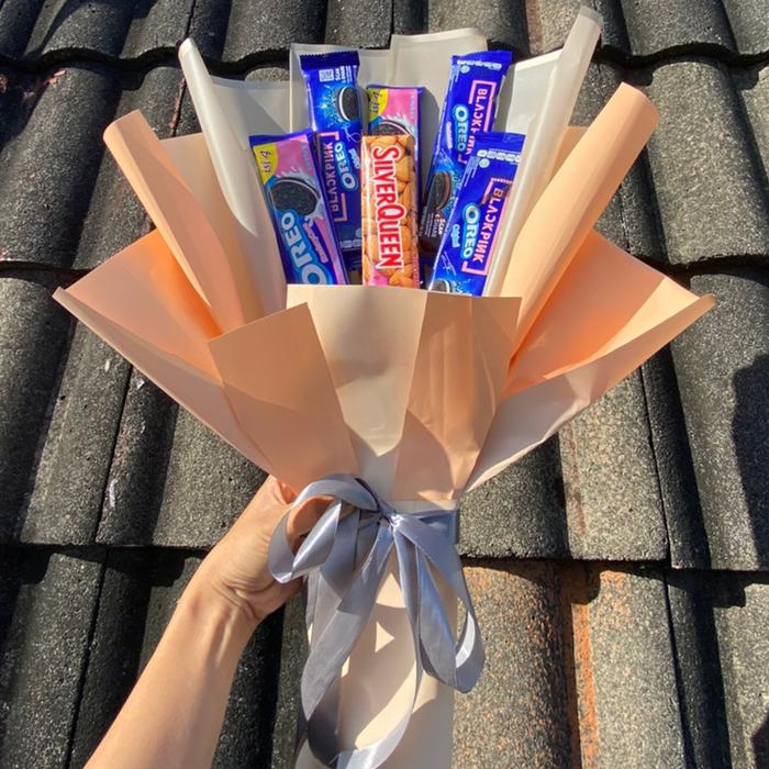 bucket snack valentine_buket snack wisudah_Hadiah murah Bandung