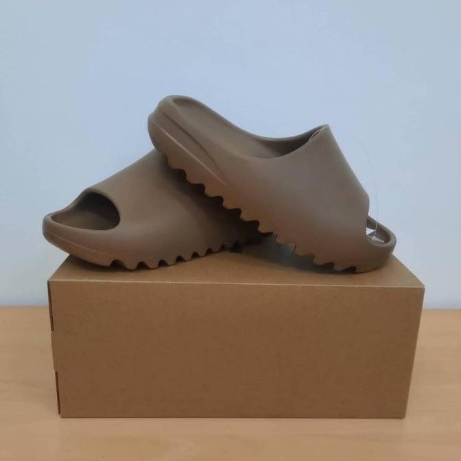 terbaru yeezy slide desert sand coffe/sandal yeezy original material