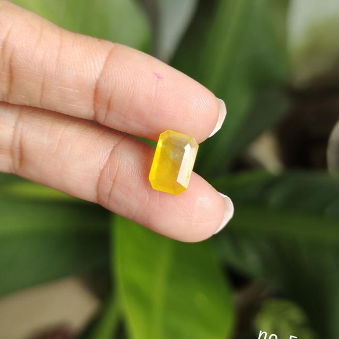 Batu Permata Yakut Cutting Octagon Natural Yellow Sapphire