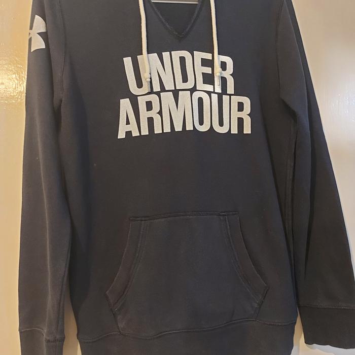 hoodie Under Armour preloved