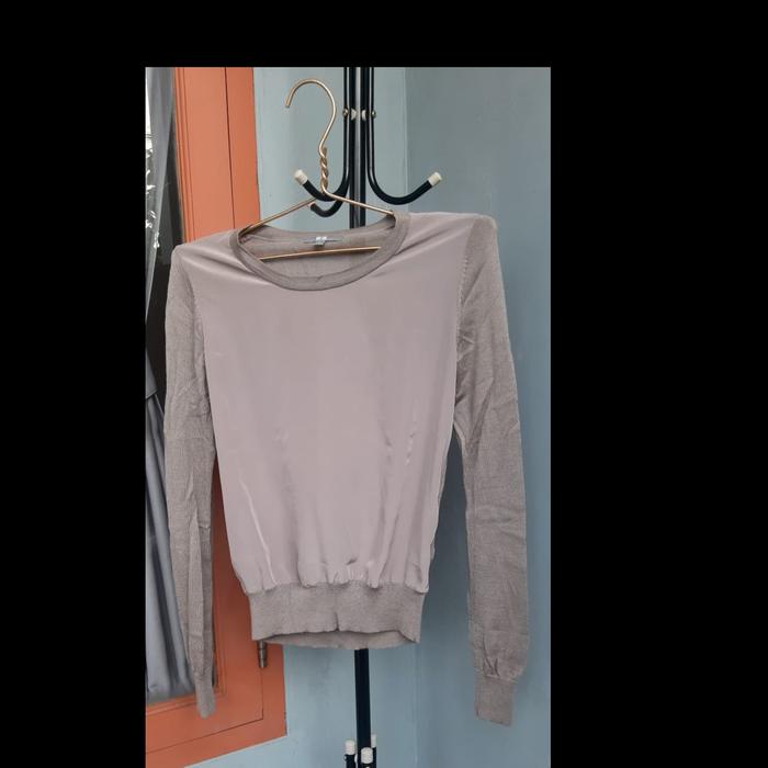 UNIQLO - SWEATER RAJUT - RAJUT UNIQLO - SWEATER WANITA - THRIFT