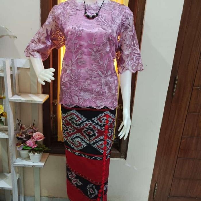 setelqn tenun etnik toraja mix brokat mewah