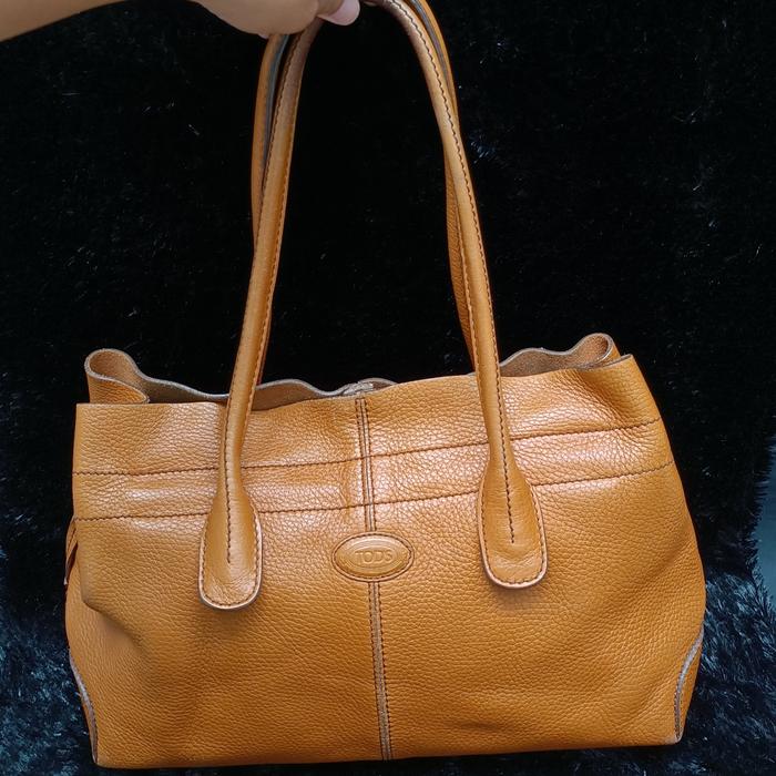 TODS Leather Tan Shoulder Bag tas Tote kulit Tan Coklat