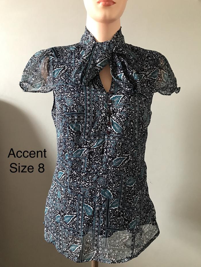 preloved blouse accent