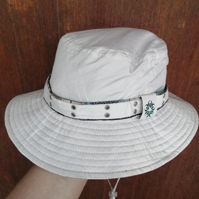 Topi Rimba Outdoor Wild Roses