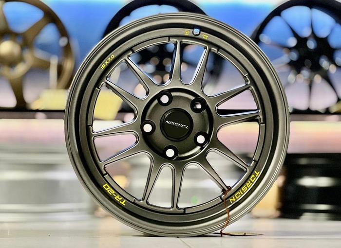 Velg Mobil TORSION TR20 R16 Black Mobil Rush Mazda CX5 CX6 Lexus