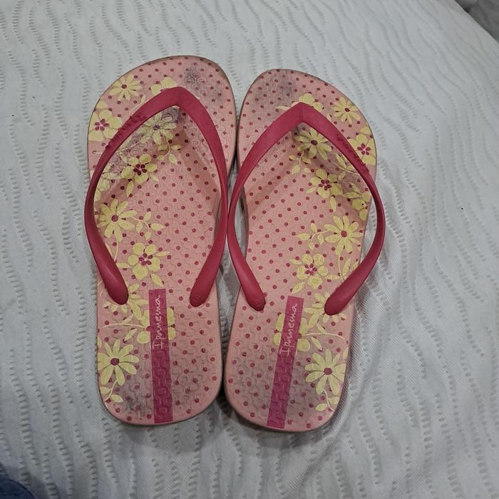 Sandal anak Ipanema Original pink flower size 35 preloved good condi